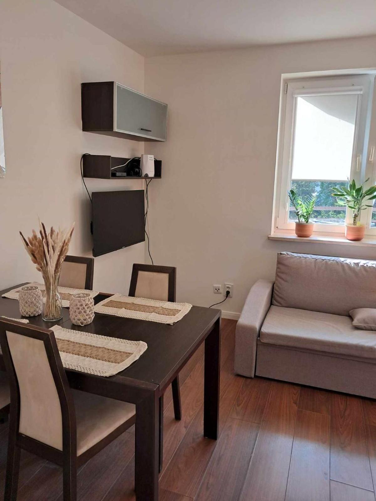 Apartament Julia 1-4 Os Parter Balkon Garaz Westerplatte Kielce Exterior foto